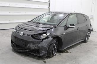 damaged passenger cars Volkswagen ID.3  2023/3