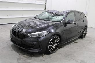 Vrakbiler auto BMW 1-serie 118 2021/5