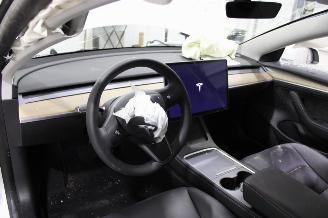 Tesla Model 3  picture 10