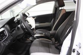 Kia Stonic  picture 9