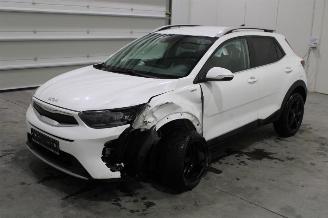Damaged car Kia Stonic  2024/8