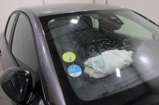 Peugeot 208  picture 22