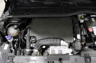 Peugeot 208  picture 14