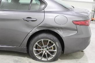 Alfa Romeo Giulia  picture 7