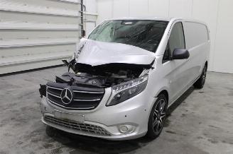 Vrakbiler auto Mercedes Vito  2023/3