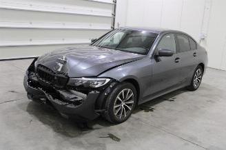 Voiture accidenté BMW 3-serie 318 2020/12