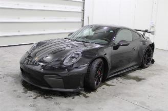 damaged passenger cars Porsche 911  2025/5