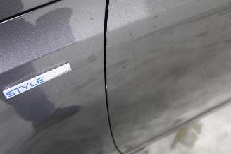 Peugeot 308  picture 7