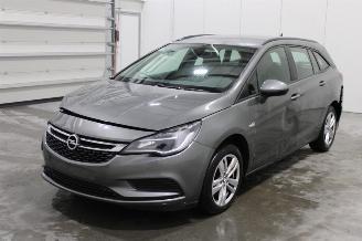 skadebil auto Opel Astra  2018/11