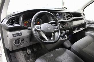 Volkswagen Transporter T6 picture 9