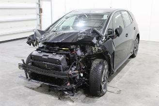krockskadad bil auto Volkswagen ID.3  2023/8