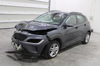 damaged passenger cars Hyundai Kona  2022/5