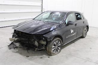 Vrakbiler auto Mercedes A-klasse A 180 2020/10