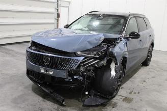 damaged passenger cars Peugeot 5008  2024/12