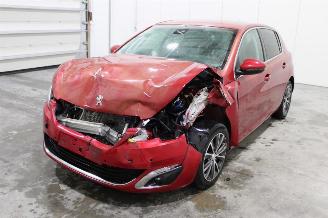 damaged passenger cars Peugeot 308  2017/6