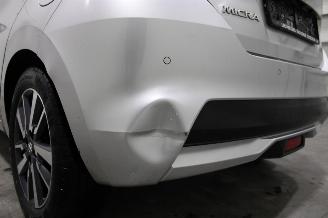 Nissan Micra  picture 9