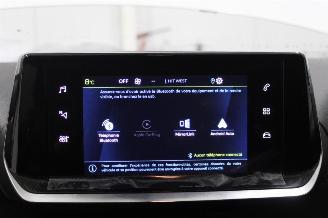 Peugeot e-208  picture 14