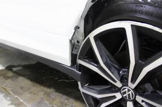 Volkswagen T-Cross  picture 8