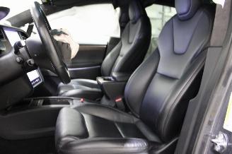 Tesla Model X  picture 11