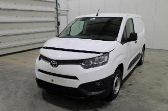 krockskadad bil auto Toyota ProAce CITY 2022/2