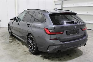 BMW 3-serie 330 picture 4