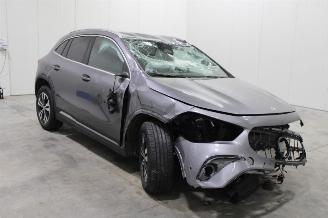 Mercedes GLA 180 picture 2