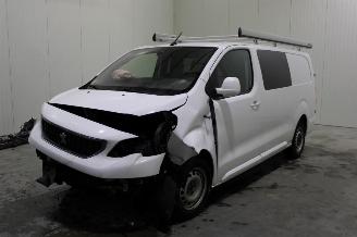 Damaged car Peugeot Expert  2021/9