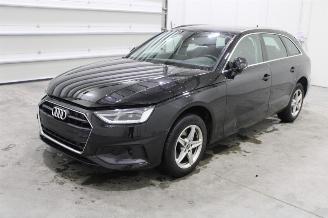 Unfallwagen Audi A4  2023/3
