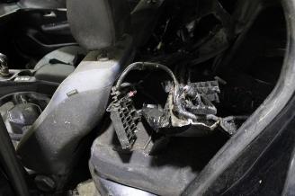 Peugeot 208  picture 14