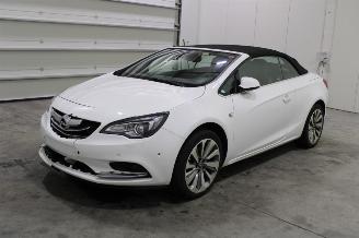 uszkodzony samochody osobowe Opel Cascada  2018/2