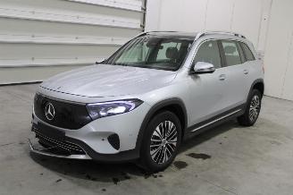 krockskadad bil auto Mercedes EQB  2025/1