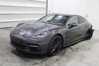 skadebil auto Porsche Panamera  2019/4