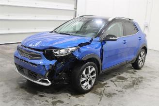 skadebil auto Kia Stonic  2022/12