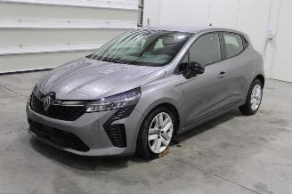 skadebil auto Renault Clio  2024/2