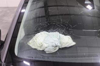 Peugeot 208  picture 8