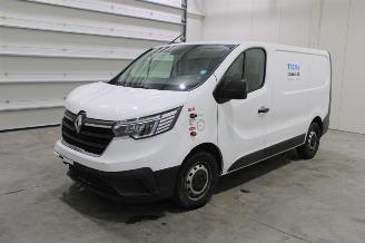 Damaged car Renault Trafic  2023/9