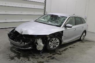 Voiture accidenté Skoda Octavia  2022/7