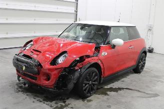 damaged passenger cars Mini Cooper SE 2020/8