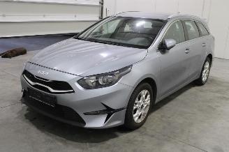 krockskadad bil auto Kia Cee d cee'd 2022/1