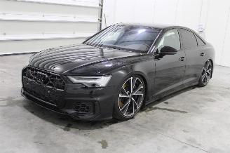 damaged passenger cars Audi S6  2025/7