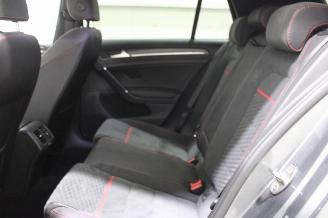 Volkswagen Golf  picture 12