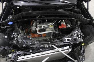 BMW iX1  picture 16