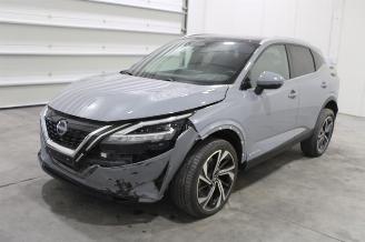 damaged passenger cars Nissan Qashqai  2024/4