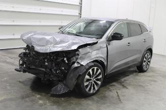 Vaurioauto  passenger cars Renault Austral  2023/9