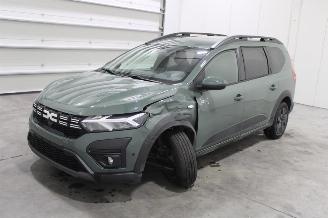 krockskadad bil auto Dacia Jogger  2025/1