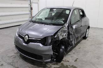 krockskadad bil auto Renault Twingo  2024/5