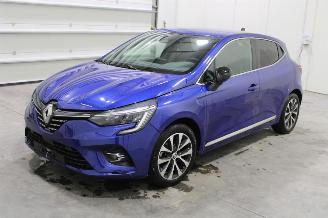 krockskadad bil auto Renault Clio  2023/4