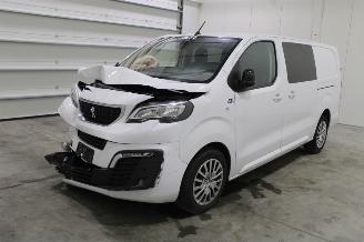 Vaurioauto  passenger cars Peugeot Expert  2023/8