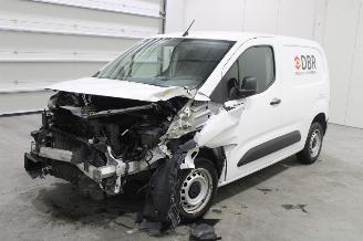 skadebil auto Peugeot Partner  2022/5