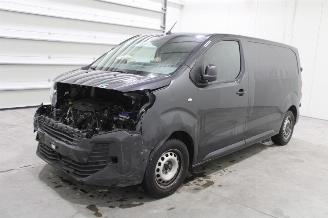 krockskadad bil auto Opel Vivaro  2025/5